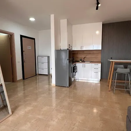 Faina Apartment *